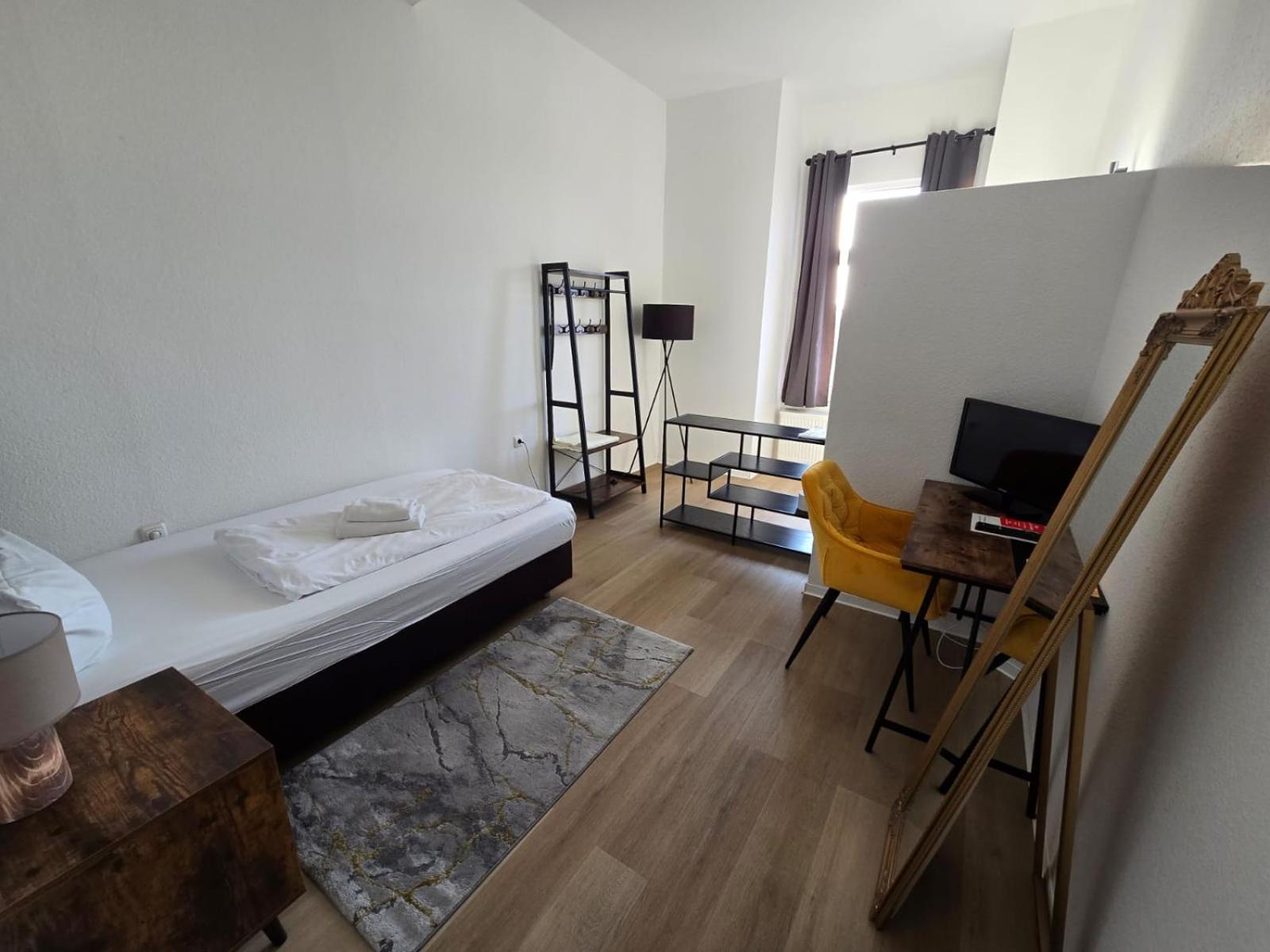 Kronprinz Hotel 2*